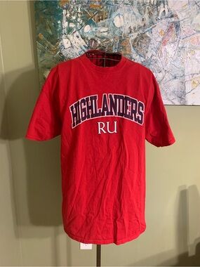 Radford University Highlanders T-shirt in size XL.